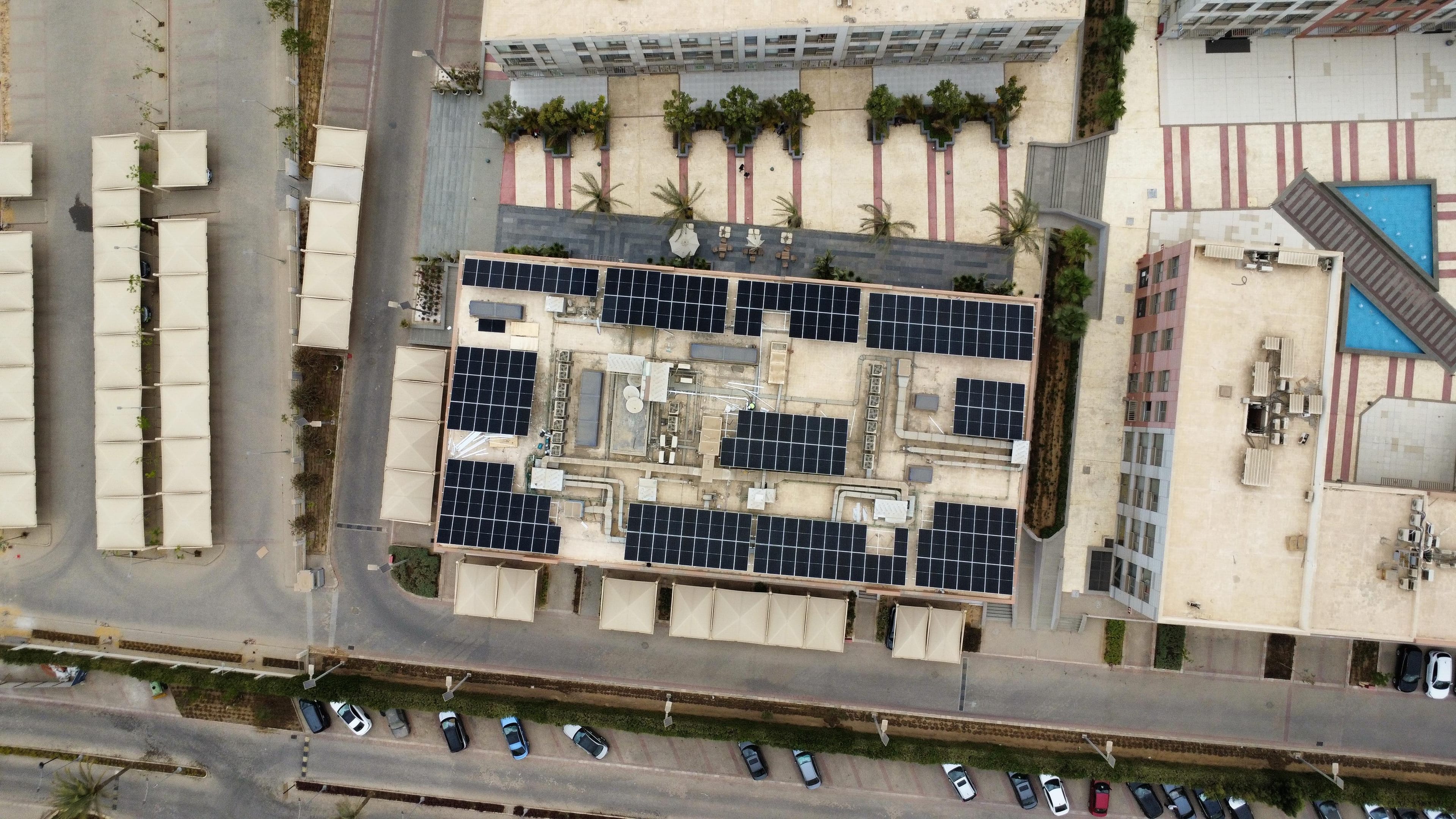 120kW grid-tied solar installation in Sheikh Zayed, Egypt